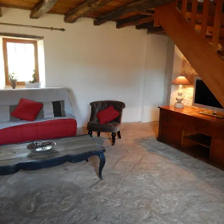 Domaine De Nineyrolle Tatil Evi